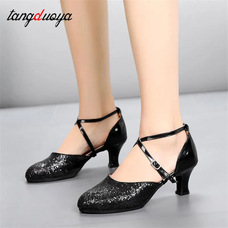 wholesale dancing shoes for women latino outdoors Latin Salsa dance shoes for women close toe low heels 3.5cm Modern Dance Shoes