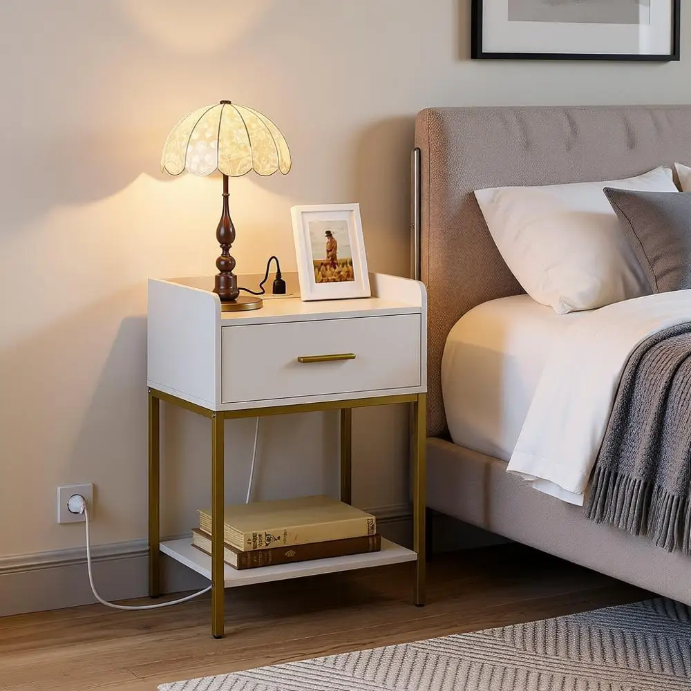 

Белая 3-уровневая прикроватная тумбочка с зарядной станцией и местом для хранения – идеально подходит для спальни или гостиной