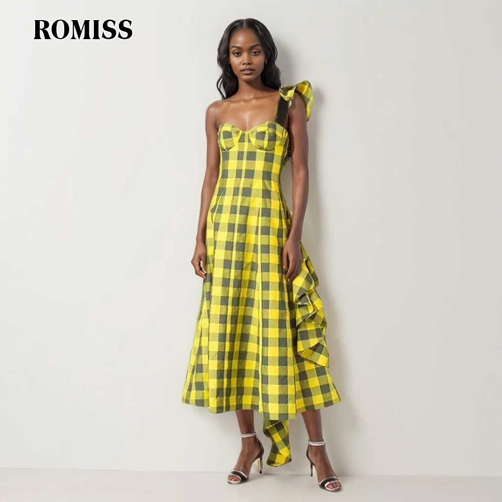 Romiss ärmellose asymmetrische Frauen Kleid eine Schulter hohe Taille Rüschen Plaid Midi Kleider weibliche Mode 2024 Kleidung