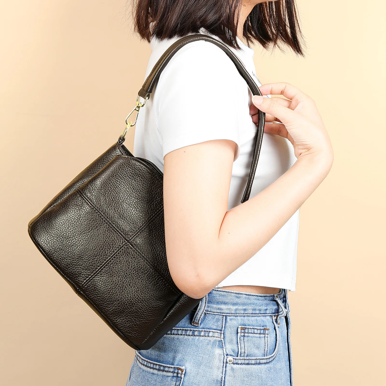 

Women's Shoulder Bag Vintage Leather Shoulder Bag Black Fashion bucket bag casual Large Capacity Crossbody Bag Wallet