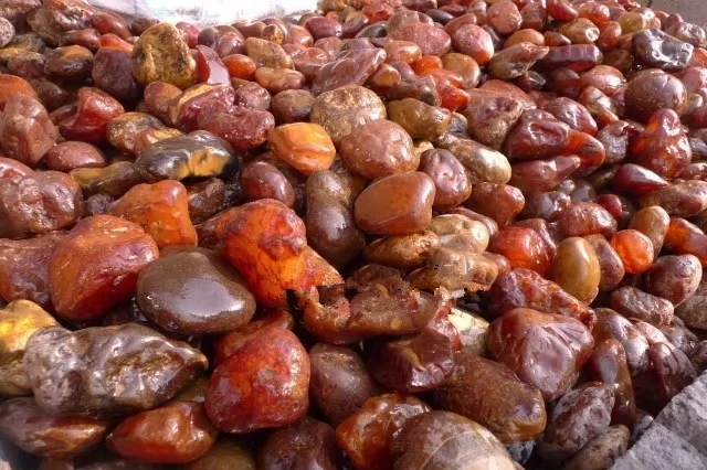 1lb Natural Red Agate Rough Rock stone Specimen Madagascar