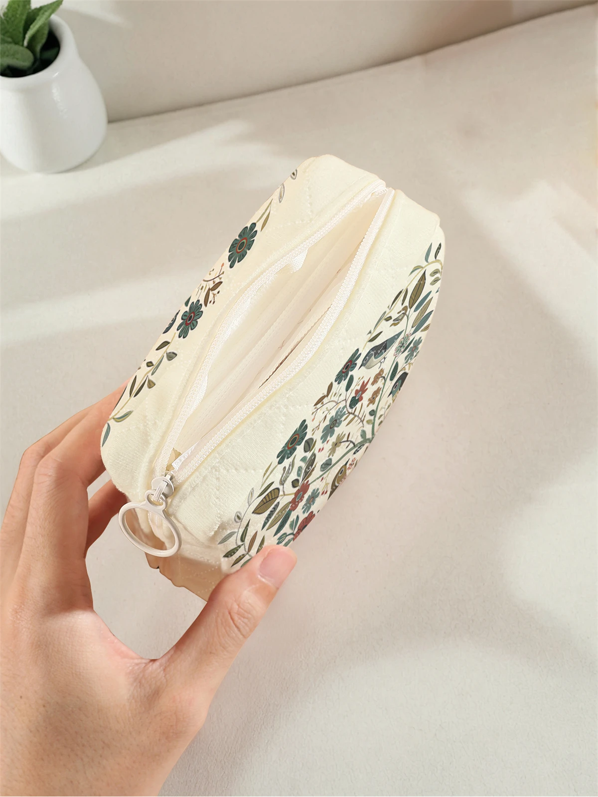 1 حقيبة تخزين مناديل صحية محمولة، مصنوعة من نمط سلحفاة الأعشاب البحرية ومواد شبكية ماسية، حقيبة مناديل نسائية خفيفة الوزن