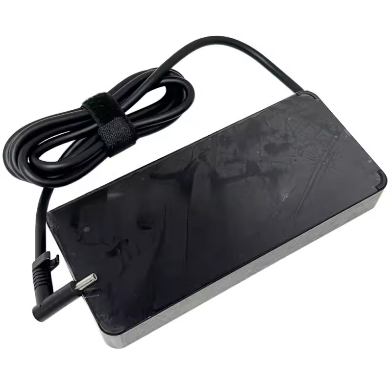 HP OMEN 어댑터 앞면