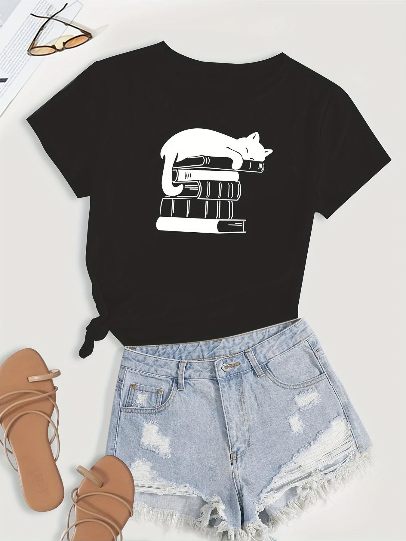 

Cute Cat Books Graphic Print T-Shirt Short Sleeve Crew Neck Casual Top for Summer Women's Clothing Short Sleeve Summer Tshirt