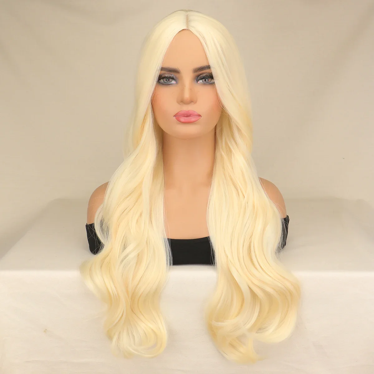 

Long Blonde Wigs for Women Middle Parting Long Wavy Full Synthetic Wig Highlights Wigs for Cosplay Party Daily Wigs