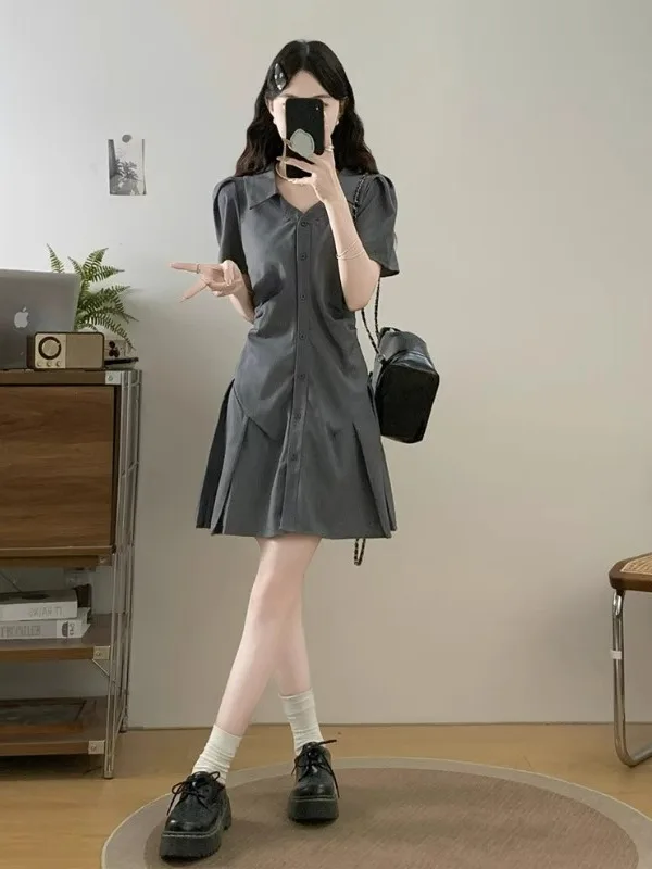 فستان صيفي بأكمام قصيرة بتصميم بولو مقاس كبير للنساء، تنورة قصيرة بخصر مرتفع على شكل حرف A، مكشكشة عند الخصر، غير متماثلة