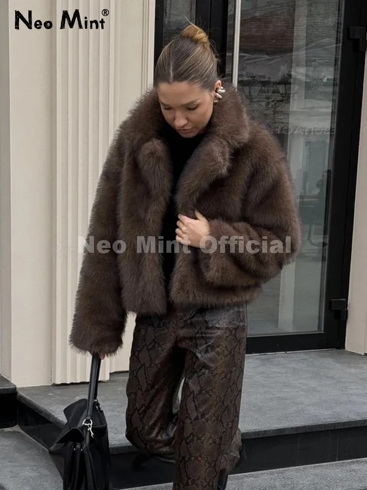 

Neo Mint, пушистая шуба из эко-лисичьего меха, женская модная брендовая куртка для девочек 2025 года, короткая куртка из искусственного меха с градиентом, зимняя женская верхняя одежда, пальто