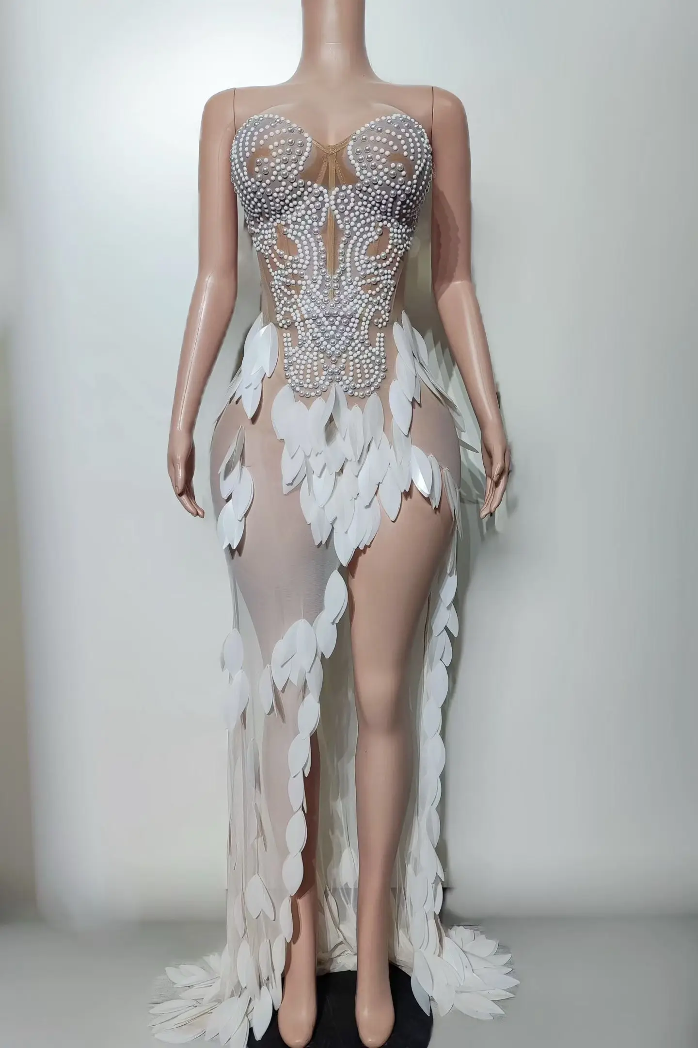 Hailuo Luxury Dubai Evening Gown Strapless Pearl Feather Slit Skirt Celebrity Stage Costume 15 Quinceanera Dress Birthday Dress