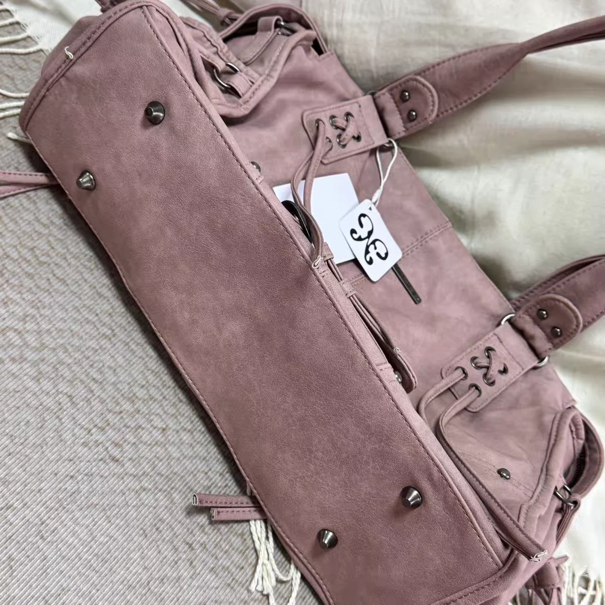 SANSAN FANCY CLUB Cool Retro Shoulder Bag with Large Capacity, Same Style as Xue Yun's image 6