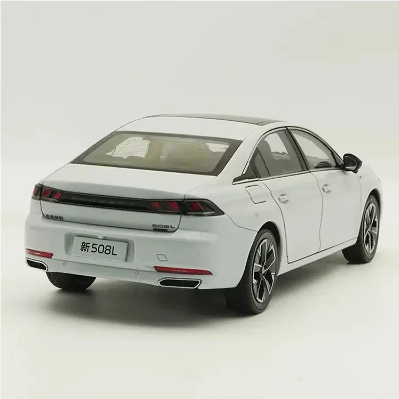 Diecast 1:18 Scale 508L 2023 Alloy Car Model Collection Souvenir Display Ornaments Vehicle Toy