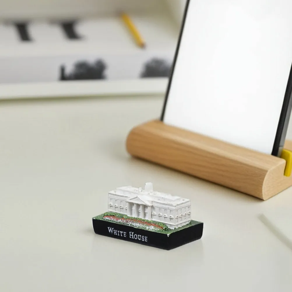 White House Resin Desktop Ornament – 2pcs Elegant Architectural Home & Office Decor