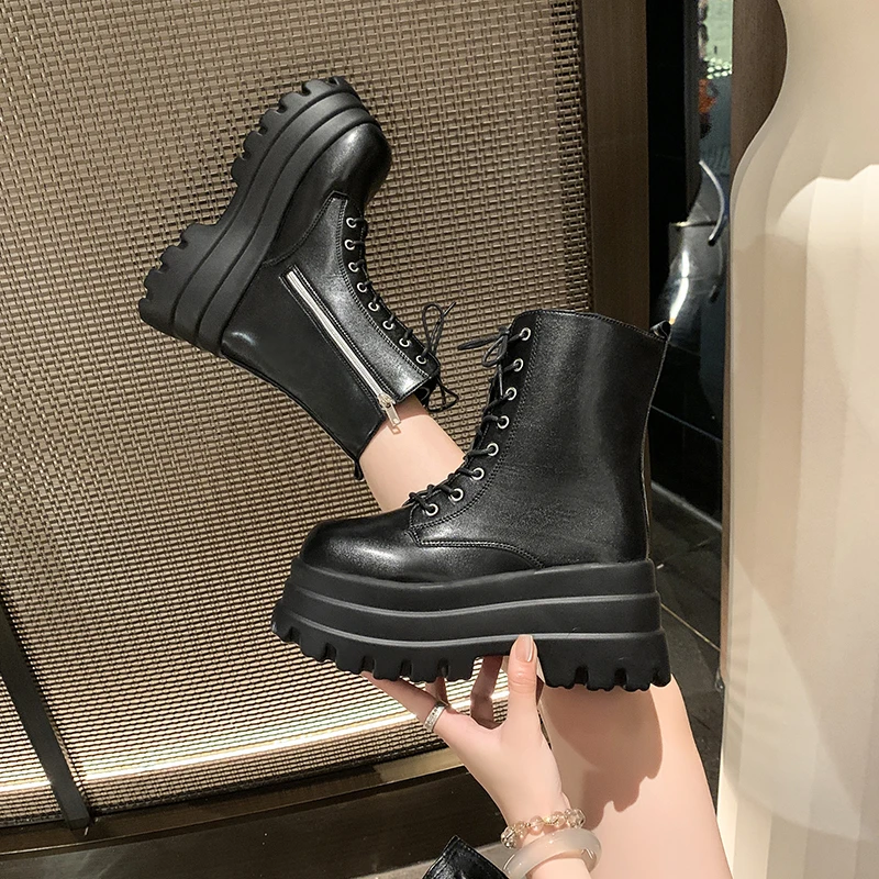 New Fashionable/comfortable Short Boots 9cm Catwalk Motorcycle Rider Boots To Increase Legs/show Thin Thick Sole Women's Boots