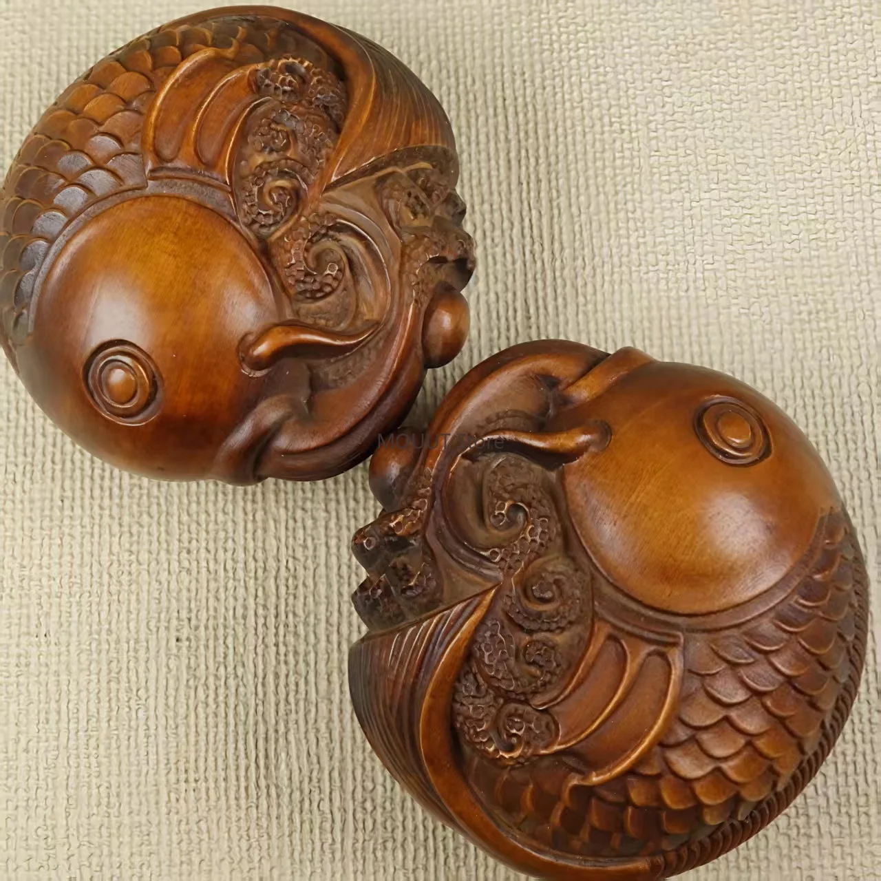 

Boxwood Carved Ornament-Creative Handheld Piece Pendant Wooden Wenwan Craft Symbolizing "Abundance Year After Year"