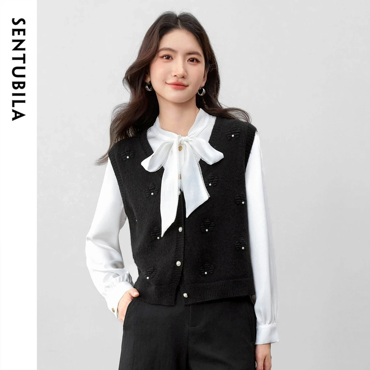 Women's Knit V-Neck Vest Autumn 2025 Pearl Button Casual