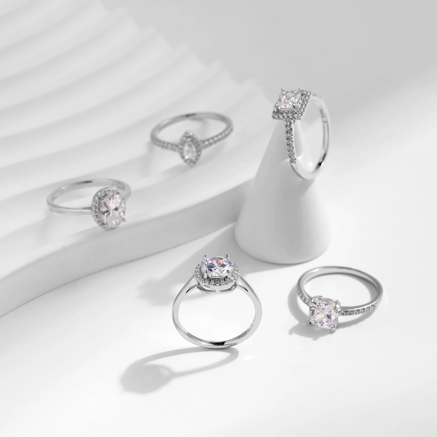 Women's Classic Geometric Round Oval Shape Zircon Ring