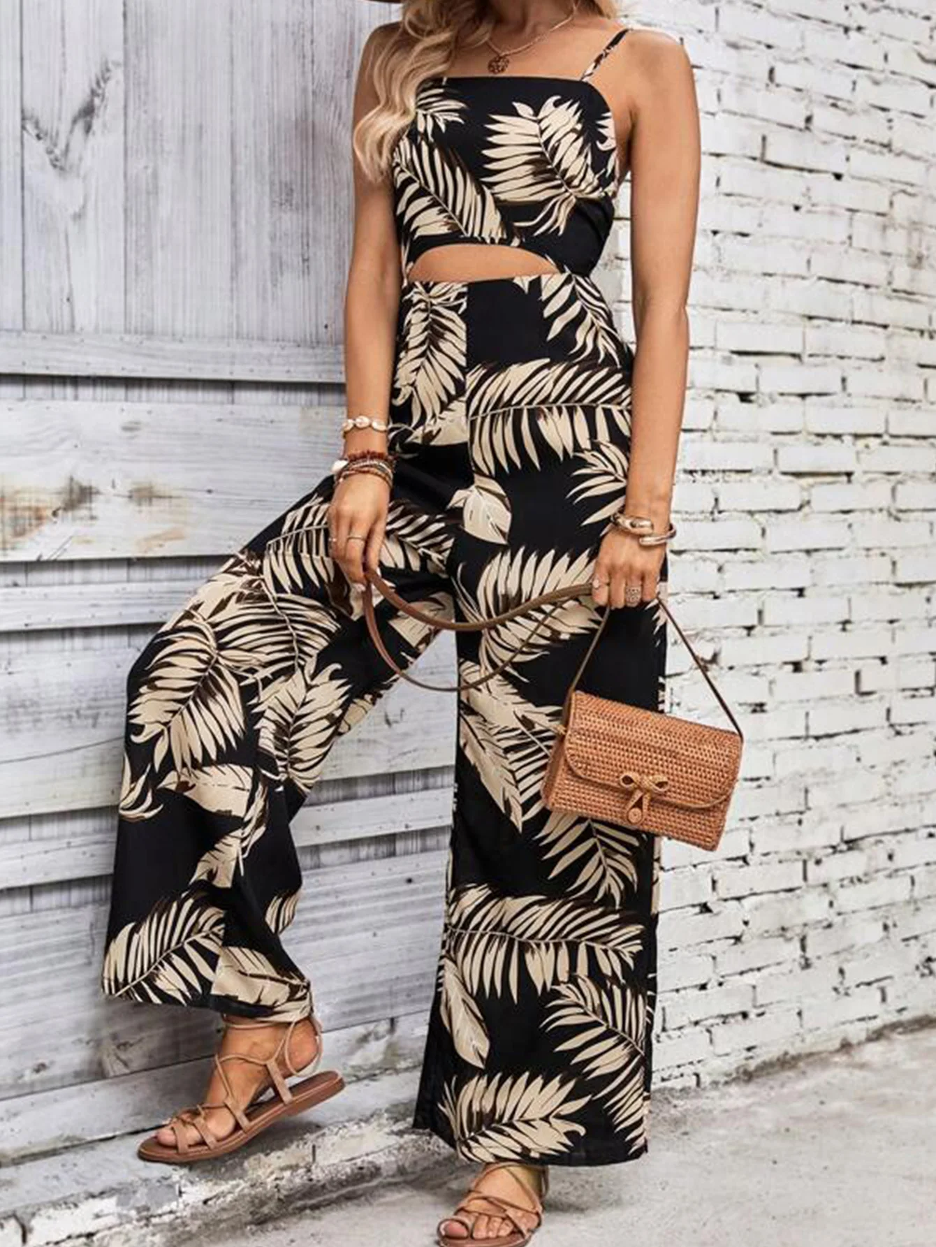 2024 new suspender jumpsuit female sexy backless wide leg jumpsuit casual sleeveless hollow printed top pants one-piece