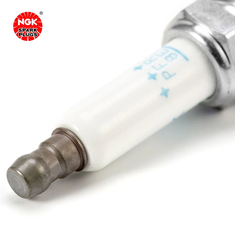 NGK Dual Platinum Spark plug PFR7S8EG 1675 is suitable for Au1di A4LQ3Q5A6L Magotan(4PCS)