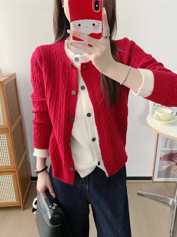 Red Button-Up Fake Two-Piece Top UVPU Knitted Sweater Spring 2025 Women's Faion Ladies' Premium Quali Other Fabric
