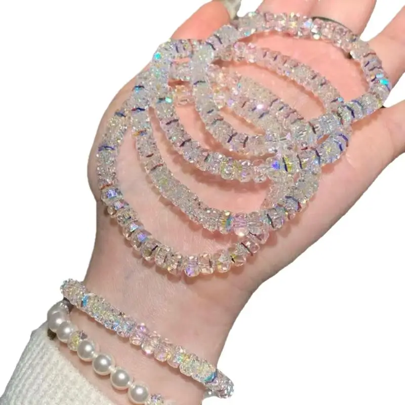 Superglänzendes, facettiertes, irisierendes Kristallarmband, luxuriöser, eleganter Handschmuck, perfekt passendes Perlenarmband für Frauen und beste Freundinnen. – Detail 7