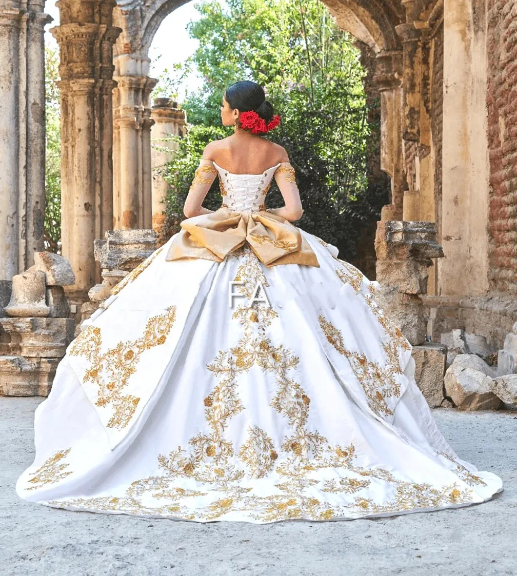 Puffy Charro Quinceanera Dresses Ball Gown Long Sleeves Tulle Appliques Tiered Mexican Sweet 16 Dresses 15 Anos