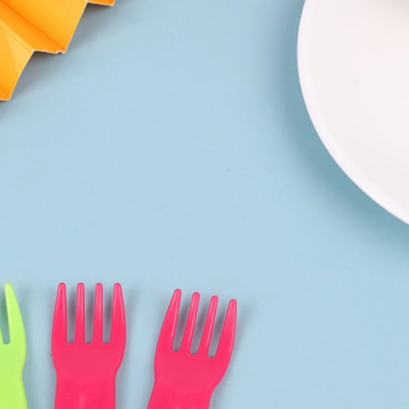 New 10Pcs Plastic Fruit Fork Mini Cartoon Children Fruit Fork Snack Cake Dessert Food Pick Toothpick Bento Lunches Party Decor