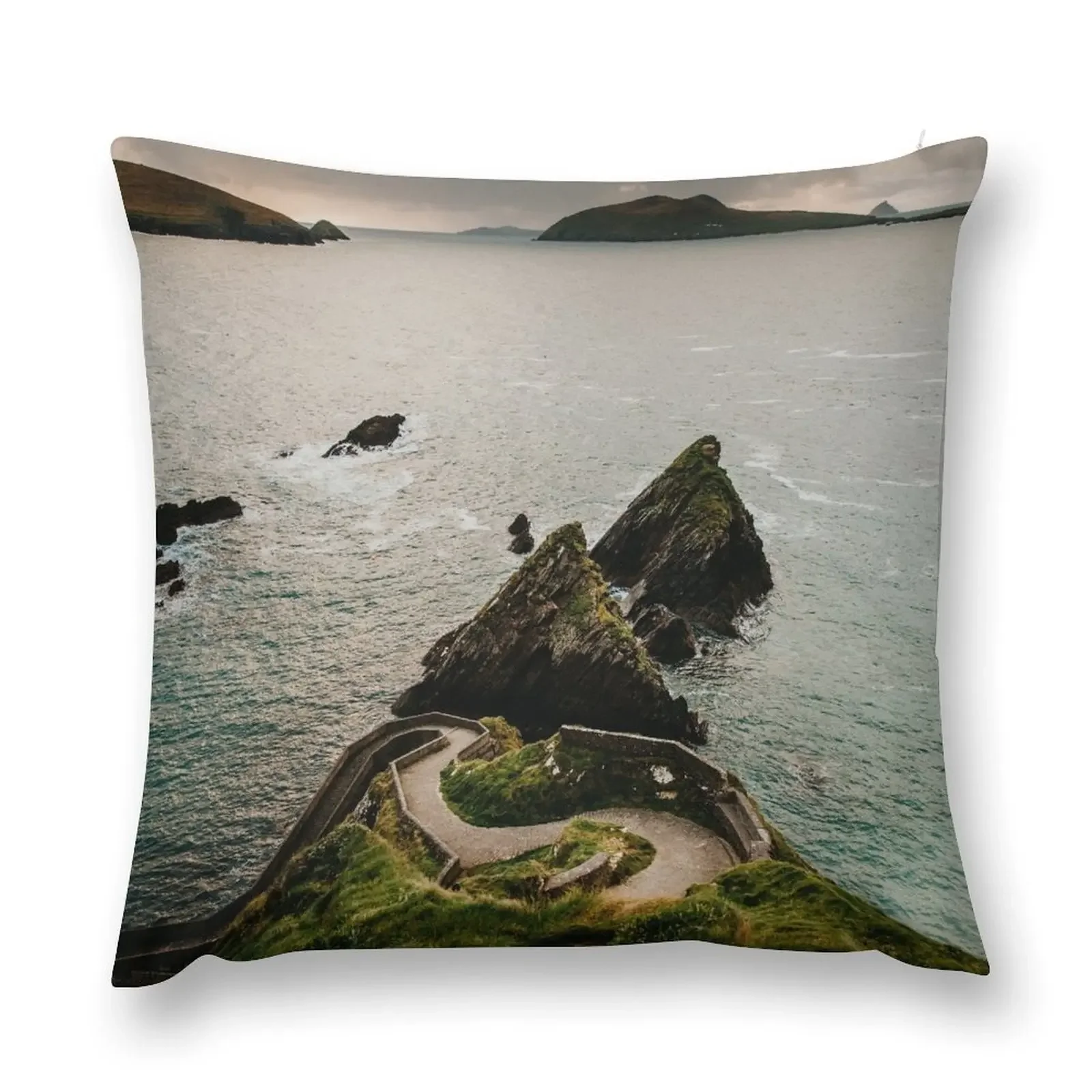 Dun Chaoin Harbour Dingle IRELAND Throw Pillow christmas decorations 2025 Decorative Cushions Elastic Cover For Sofa pillow