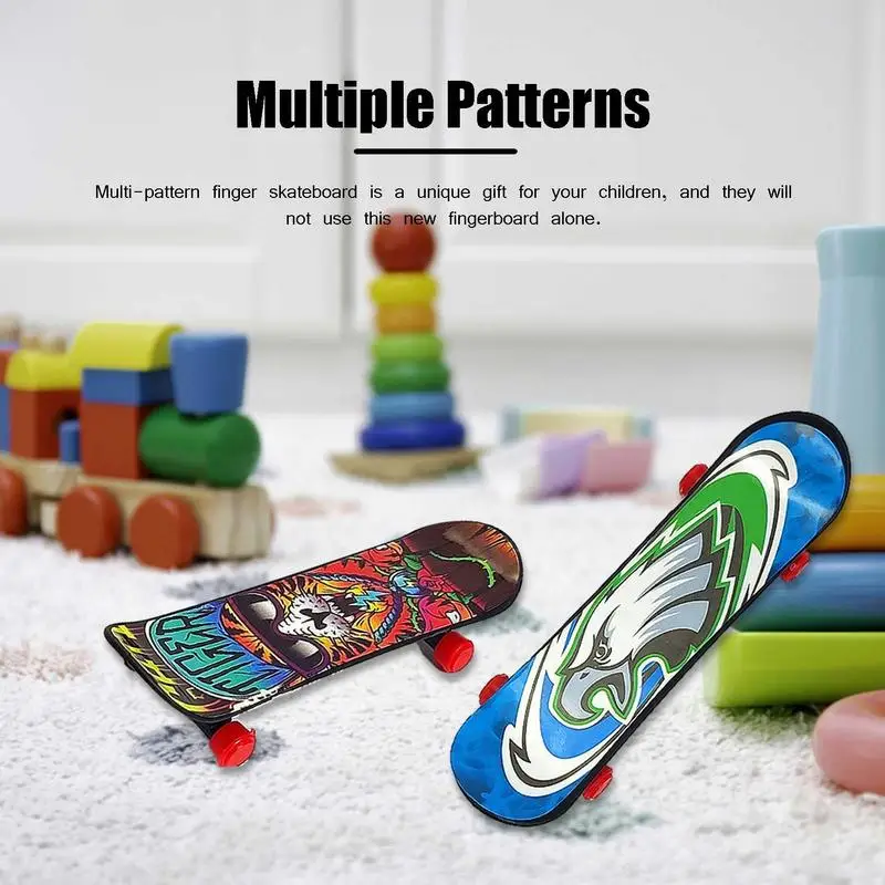 Mini Finger Skateboards schicke Finger Skateboards Spielzeug kreative flexible Finger Spielzeug gedruckt Finger Skater für Kinder Erwachsene