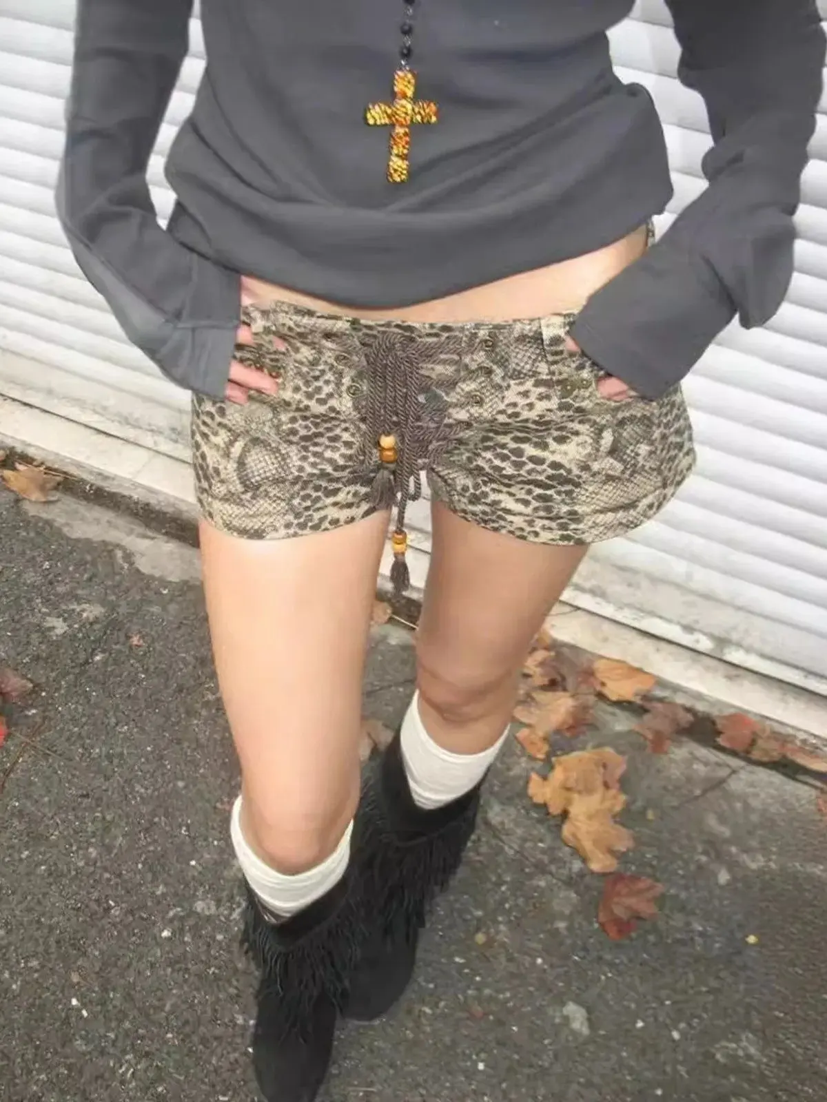 빈티지 레오파드 프린트 데님 반바지 스파이시 걸 스트리트 스타일 로우 웨이스트 스트레이트 레그 캐주얼 반바지 여성용 여름 패션