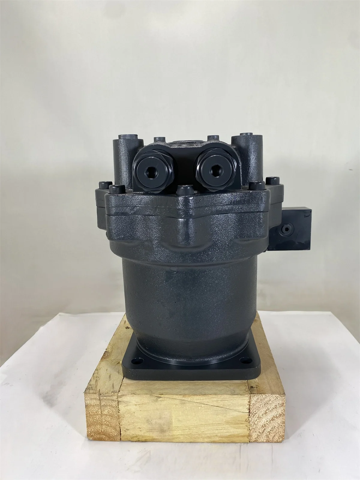 EC360 Swing Motor for VOLVO Excavator Spare Parts SA8230-31780 Rotational Drive Motor Aftermarket