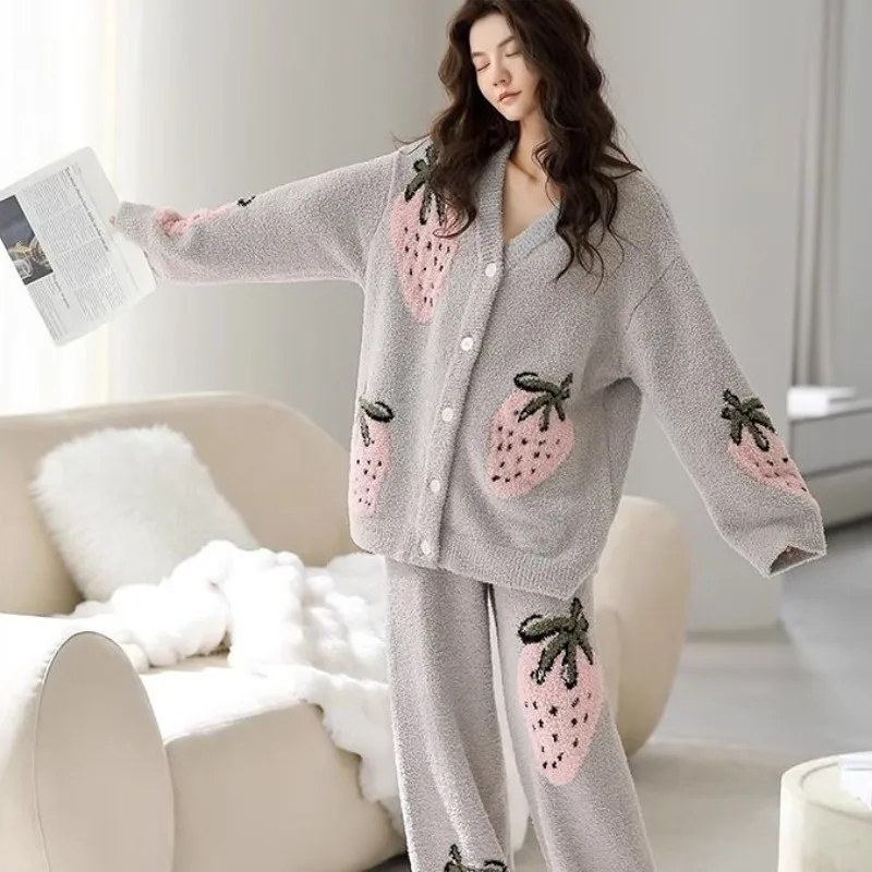 

New Pajamas Autumn Winter Women Winter Large Size 100kg Warm Comfortable Coral Fleece Casual Loungewear Set Can Be Worn Outside