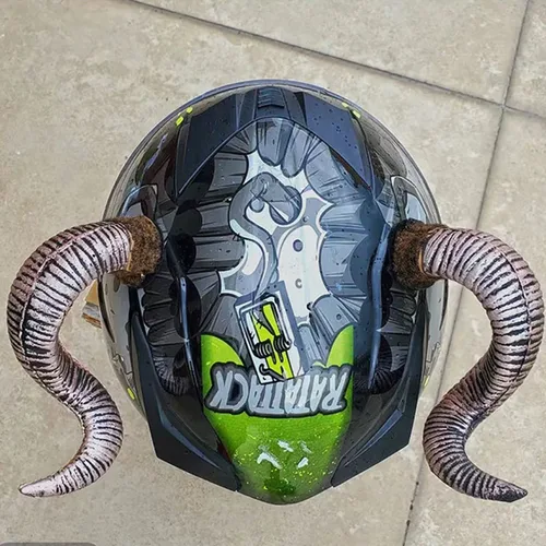 Imagen 1 del producto Nueva moda cuernos del diablo motocicleta casco eléctrico decoración creativa Motocross casco de motocicleta accesorios pegatinas Cosplay
