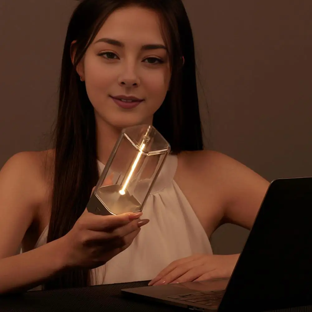 Wiederaufladbares Nachtlicht, wiederaufladbare kabellose Schreibtischlampe mit dimmbarem, weichem Glanz, flimmerfreier Augenschutz, modern für die Nacht