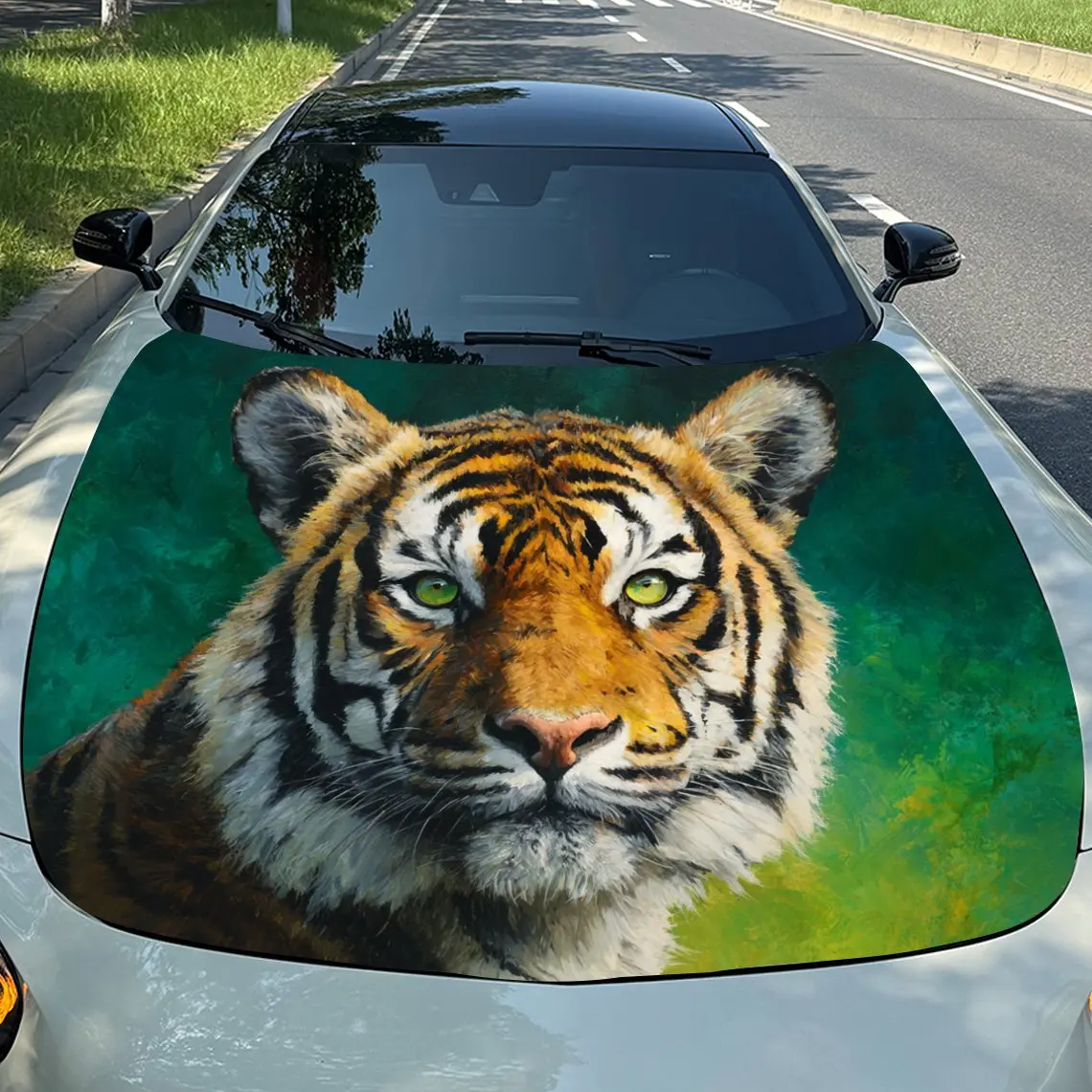 Autocollants de voiture tigre avec une nature vibrante - Style artistique sur le thème, exposition d'un autocollant de capot de voiture Aura réaliste et puissant, Waterpr