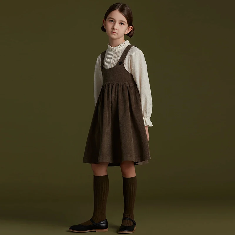 2024 autunno nuovo Retro velluto a coste cinghie regolabili vestito ragazze Casual allentato senza maniche abiti arricciati abbigliamento per bambini