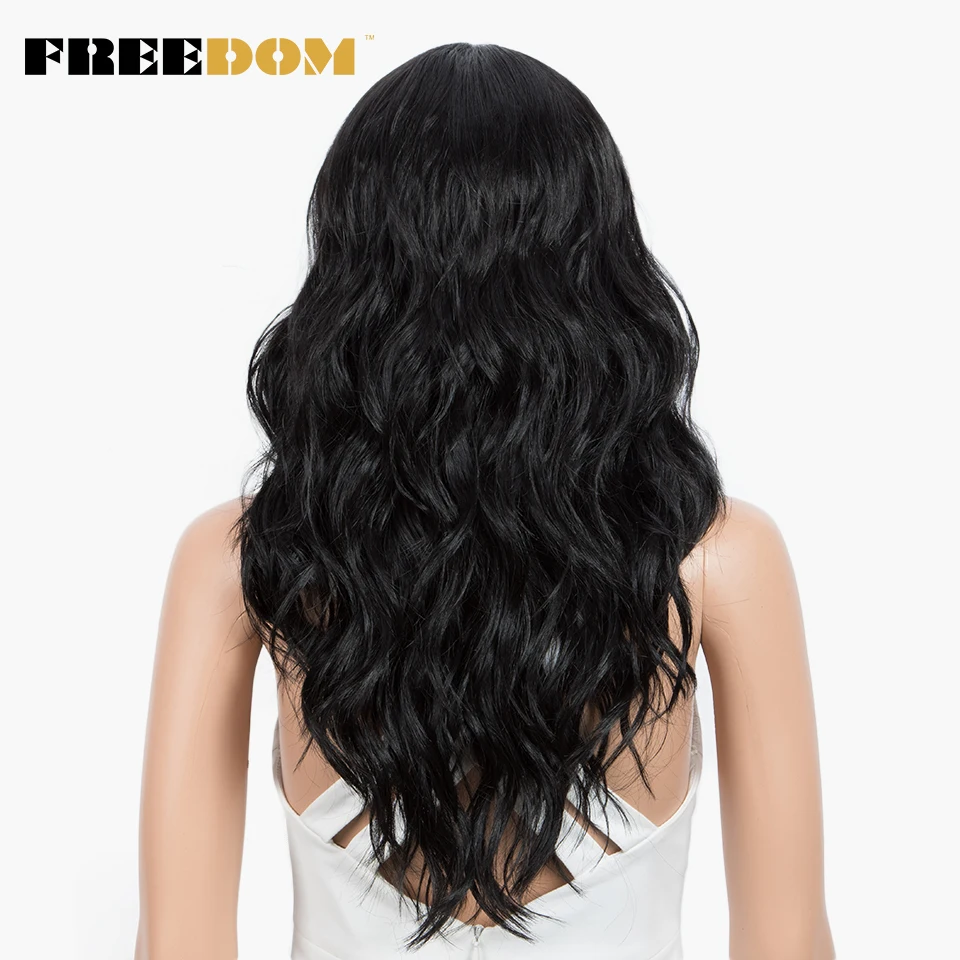 Wig renda depan sintetik FREEDOM untuk wanita hitam Wig Cosplay berombak badan pirang Ombre panjang dengan poni tahan panas