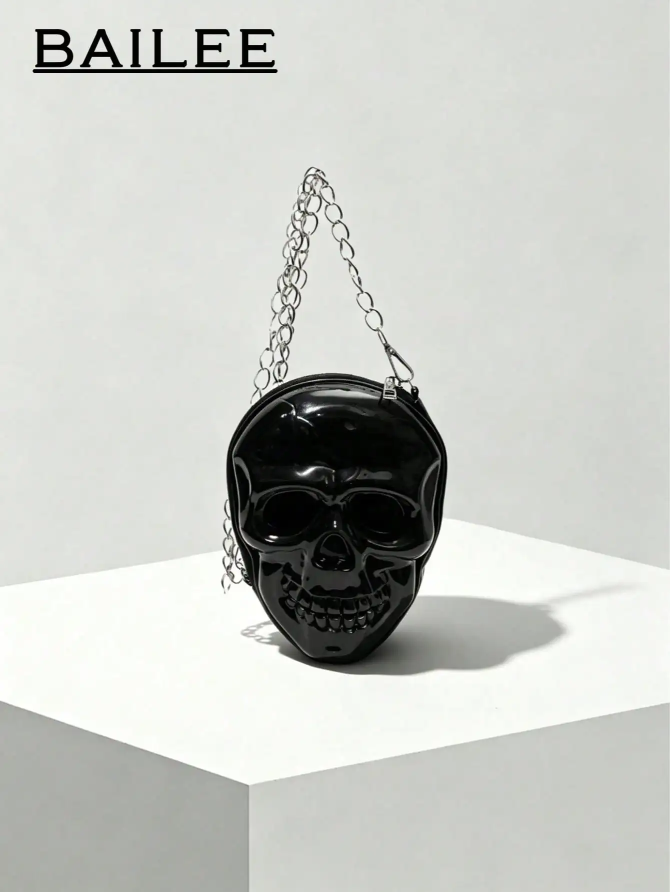 BAILEE Personalized Punk Style Halloween Theme Solid Color Silicone Skull Bag, Metal Chain Design, Great Gift