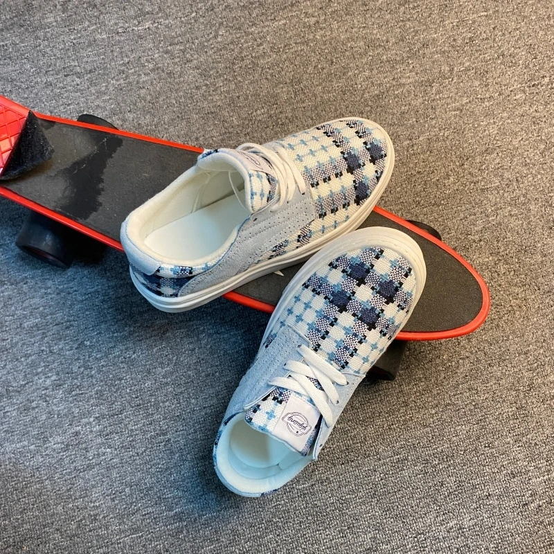Large size men's shoes in sizes 47 and 48, suitable for work commuting, student skateboarding, and men's sports. Breathable
