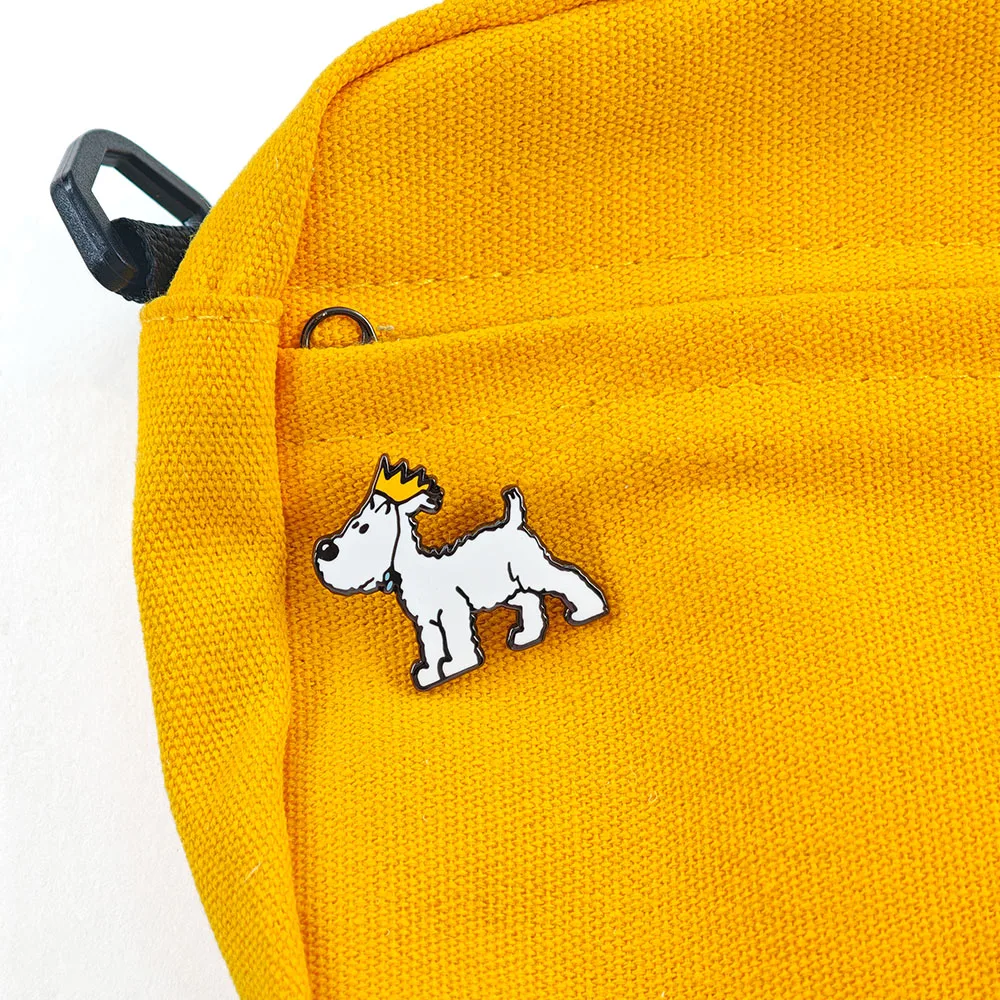 Klassischer Anime-Charakter Schneewittchen Emaille-Pin Niedlicher Hund mit Krone Retro Comic-Peripherie-Abzeichen Rucksack-Anstecknadeln Geschenk – Detail 5