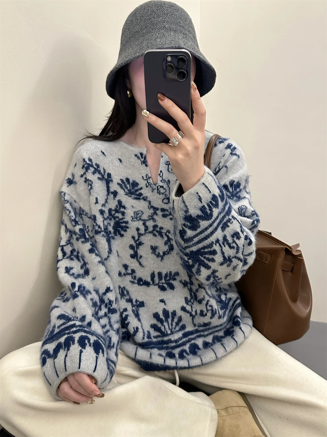 

Осенне-зимний вязаный свитер с v-образным вырезом, женский длинный свитер свечи, универсальный антивозрастной умный топ, высококачественный ощущение