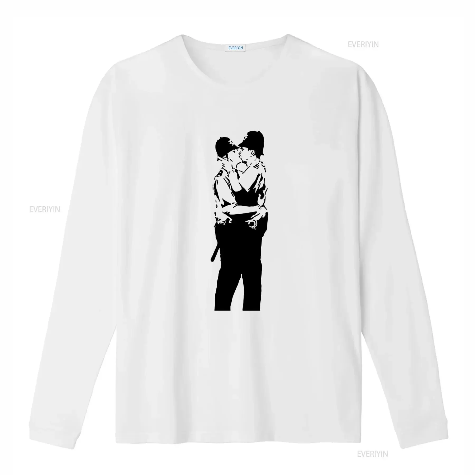 Banksy Kissing Coppers Print Mens T Shirt Unique Street Art Design for Fashionable Wear vintage Washed Breathable Soft