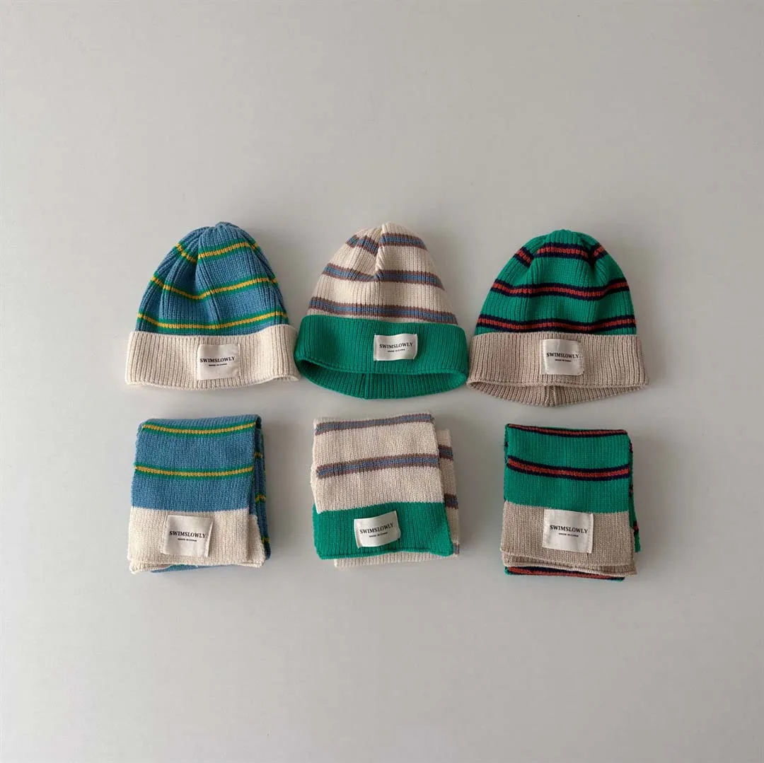 Fashion Striped Baby Hat Scarf With Label 2024 Autumn Kids Beanie Knit Hat For Girls Boys Ear Neck Protection Warm Cap Scarves