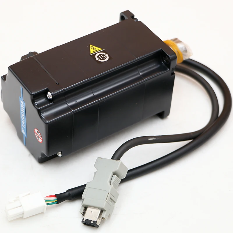 

Серводвигатель Yaskawa SGMMS-04A3C6S Yaskawa, новый оригинал, на складе, гарантия один год