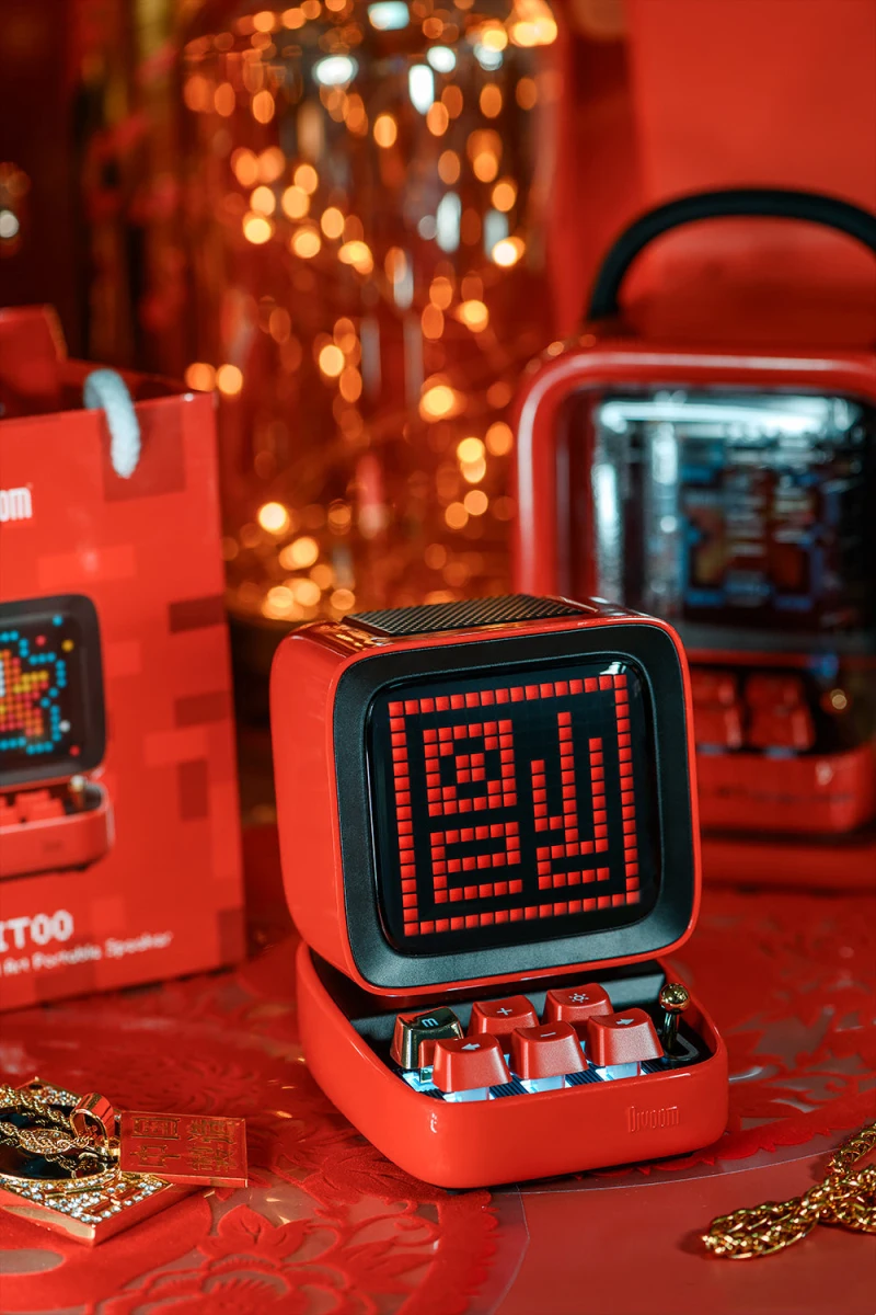 Altavoz Inalámbrico Bluetooth Divoom DITOO Pixel, Rojo Chino, Modelo de Computadora Retro Mecánica, Altavoz Inteligente de Escritorio con Reloj Despertador