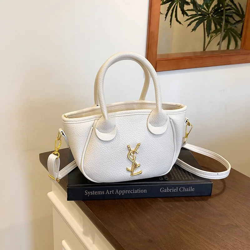 

​2025 New Women's Designer Saddle Bag, Chic Underarm Crossbody Purse, Vintage Shoulder Sling for Work, Elegant & Spacious​