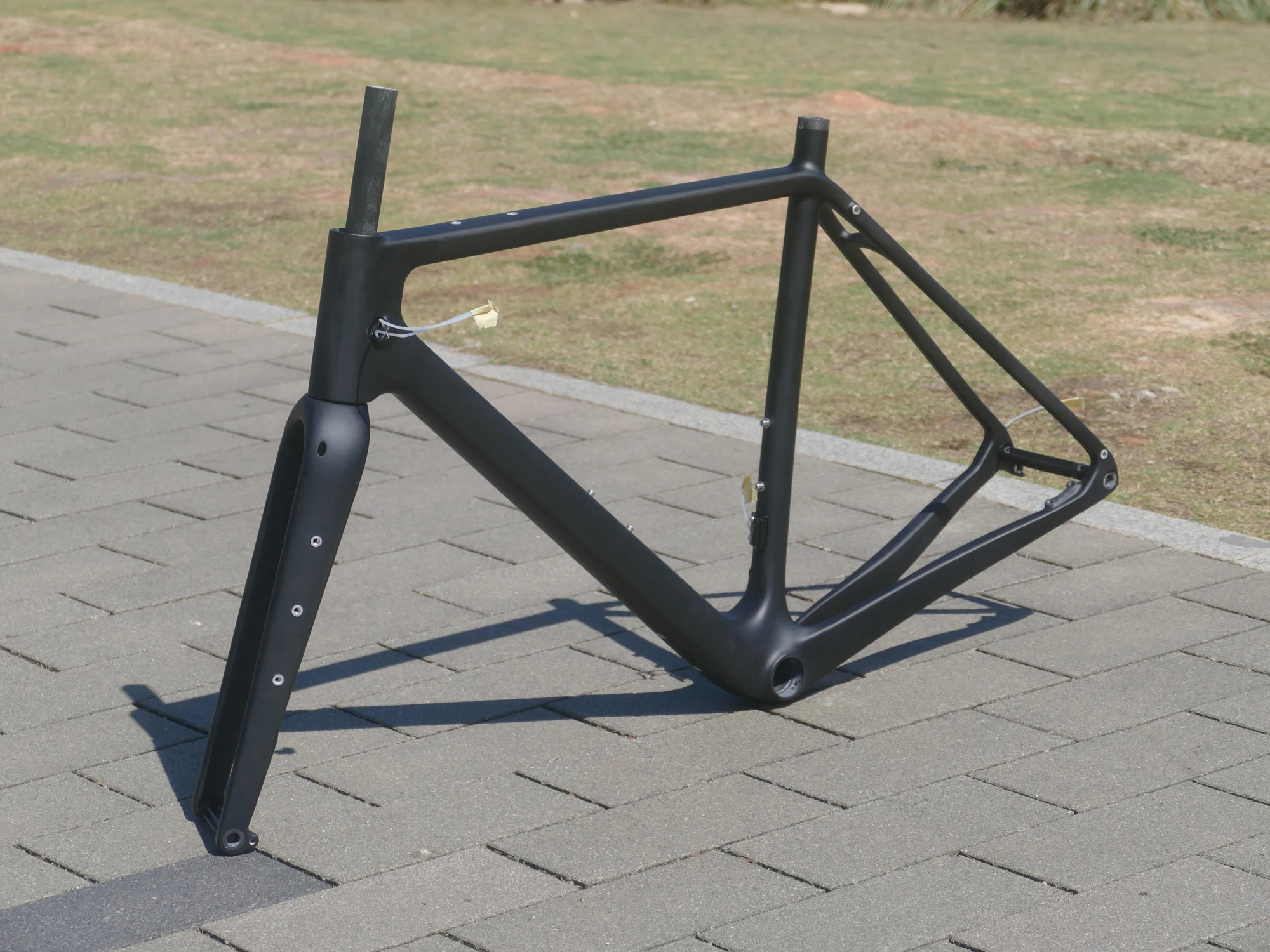 

New Full Carbon UD Matt Black Gravel Bike Bicycle Thru Axle Disc Gravel Frame Fork Frameset 50cm , 53cm , 55cm , 57cm , 59cm