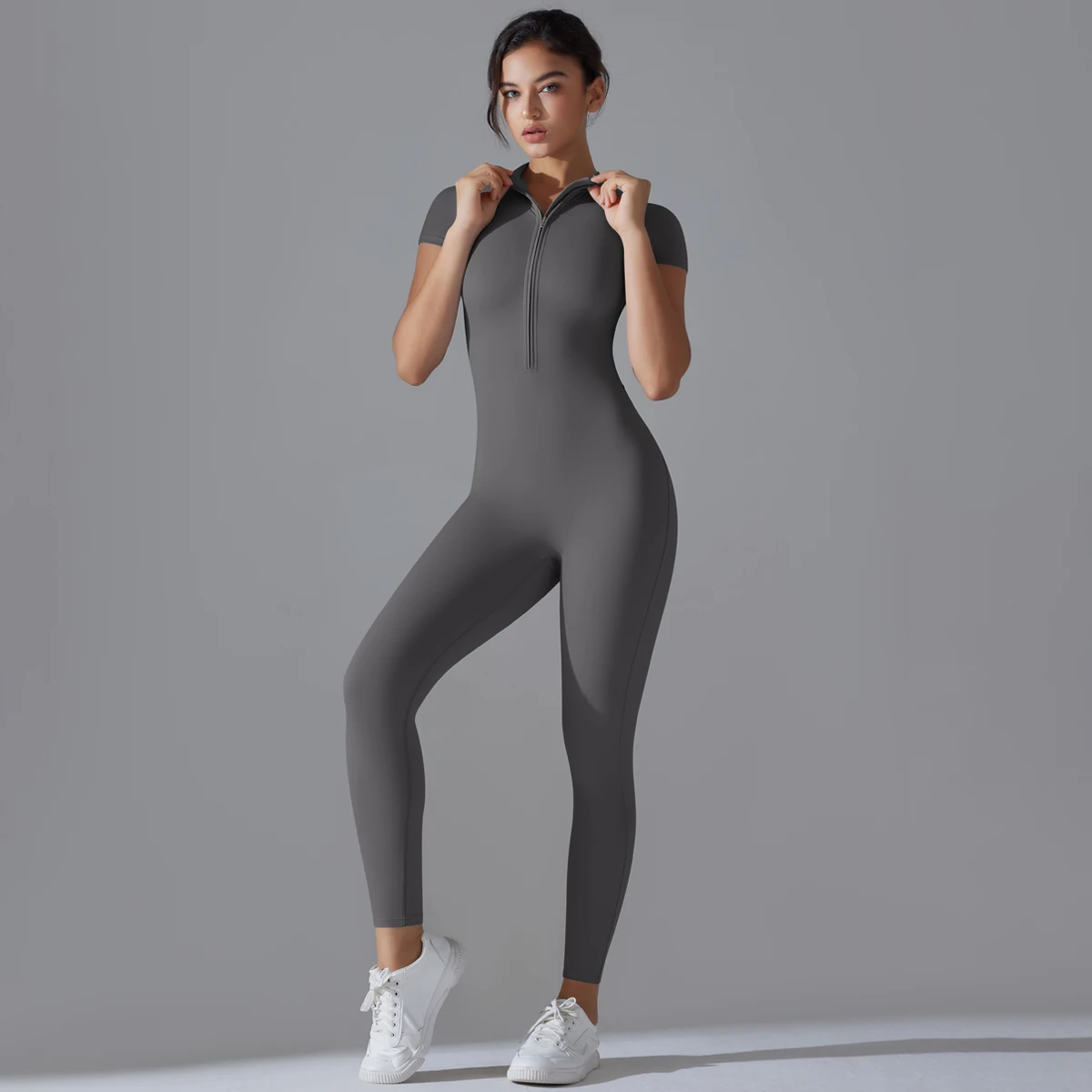 Conjunto de Yoga para mujer, monos de una pieza, traje de manga corta con cremallera, ropa de entrenamiento de realce para gimnasio, ropa deportiva,