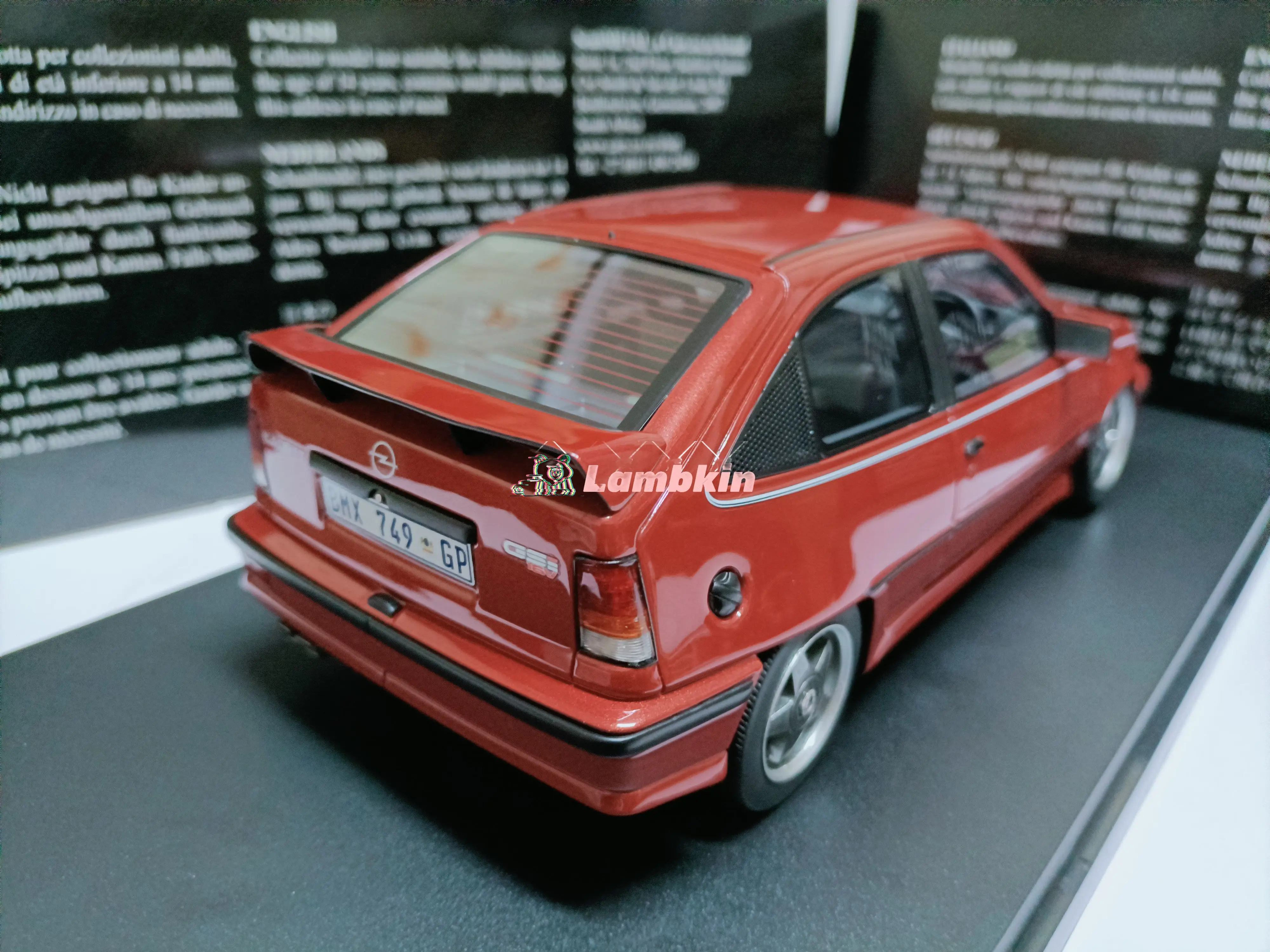 Original 1/18 Opel Kadett GSi 2.0 SuperBoss Red 2 door sports car model  resin unopenable gift collection ornament