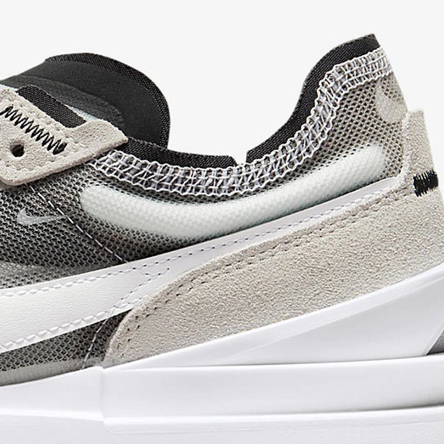 Nike Official ของแท้ WAFFLE ONE ผู้หญิงตาข่ายระบายอากาศทนทานรองเท้าลําลอง DC2533-102