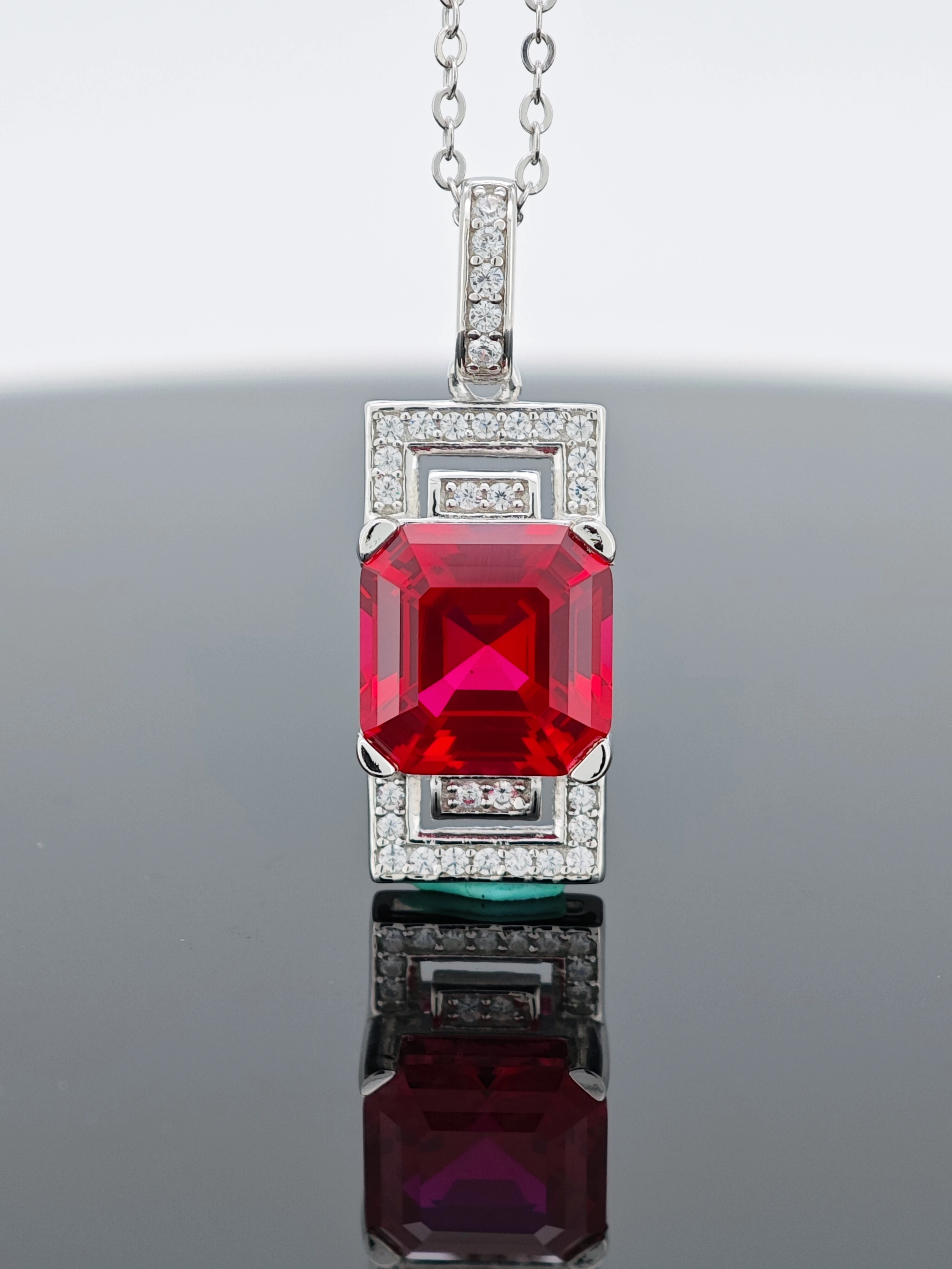 

ChuPing Lab Ruby Square Assher Cut Pendant 925 Silver Luxury Valentine Gift For Women's Classic Gift Sparkling Fine Jewelry