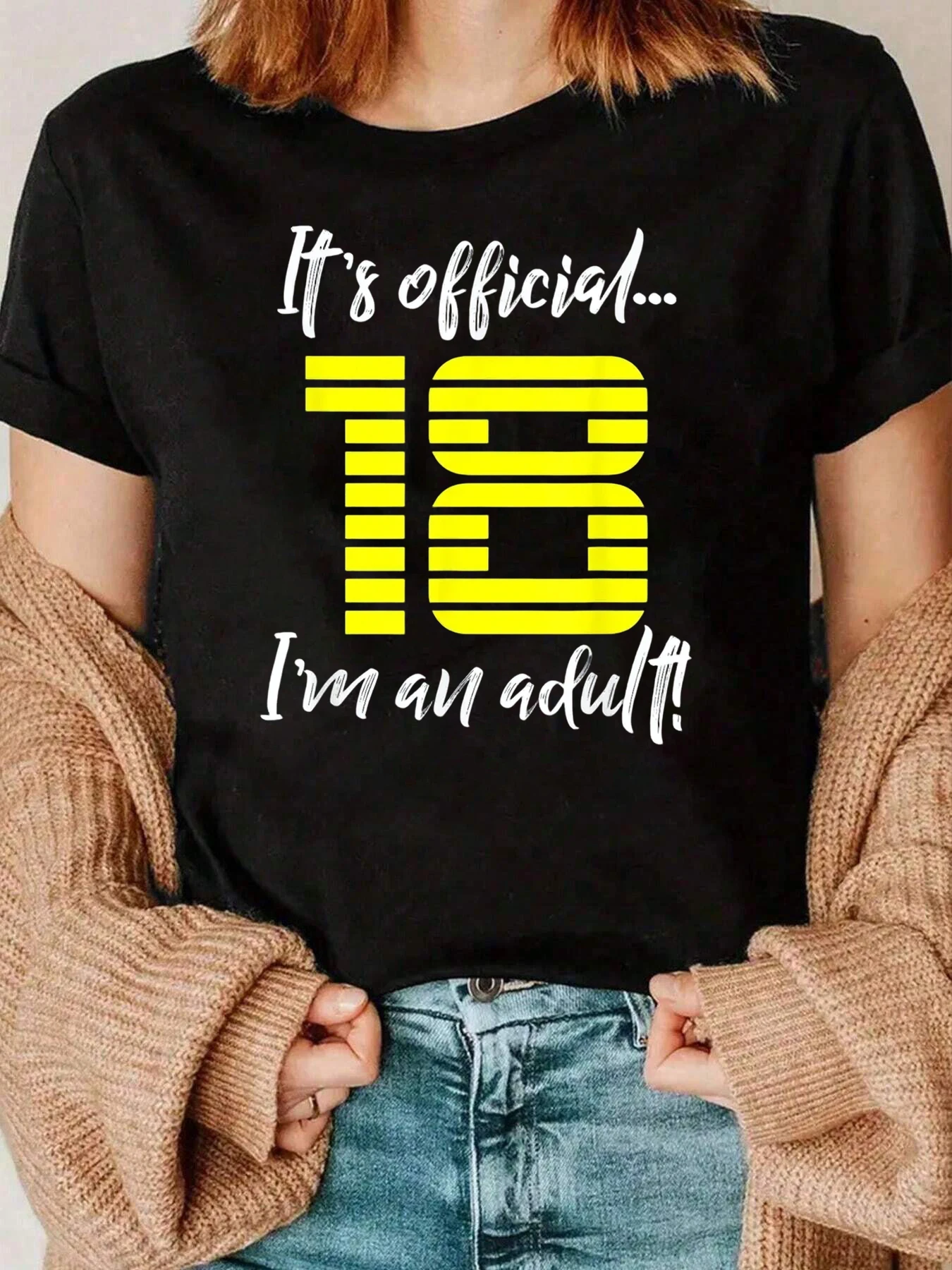 เสื้อยืดพิมพ์ลาย It's Official 18 Im An Adult สไตล์ลำลอง ของขวัญวันเกิดสำหรับสาววัยรุ่น น้ำหนัก 220 กรัม